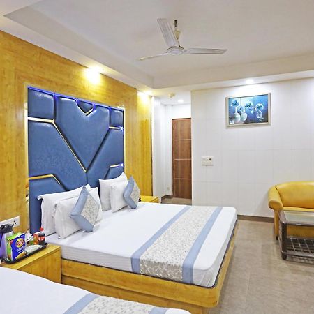 Hotel Preet Palace -5 Mints Walk From Nizamuddin Railway Station Nueva Delhi Exterior foto