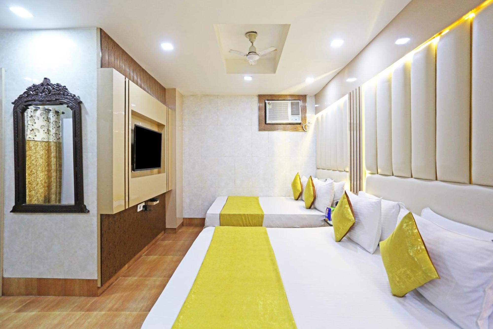 Hotel Preet Palace -5 Mints Walk From Nizamuddin Railway Station Nueva Delhi Exterior foto