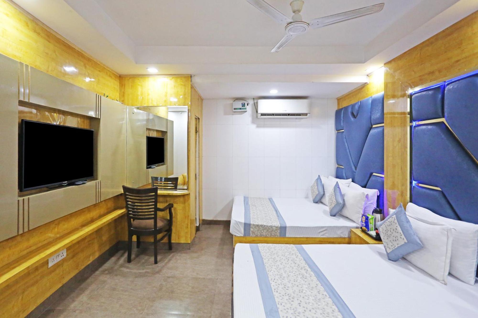 Hotel Preet Palace -5 Mints Walk From Nizamuddin Railway Station Nueva Delhi Exterior foto