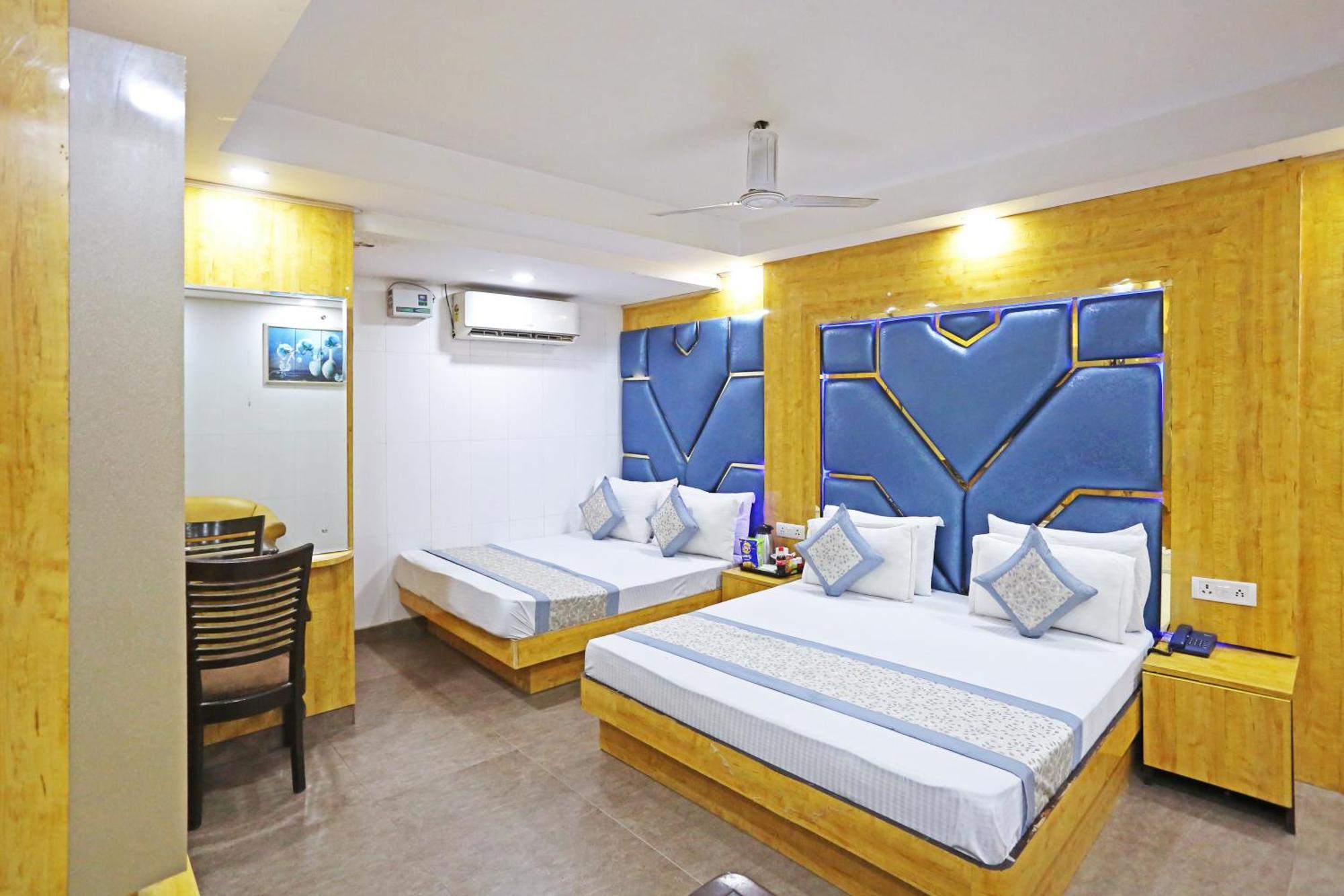 Hotel Preet Palace -5 Mints Walk From Nizamuddin Railway Station Nueva Delhi Exterior foto